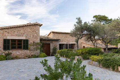 Son Bunyola - Sa Punta de S’Aguila Entrance (2)-min