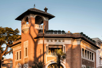Villa-Clara-private-historic-residence-heart-of-Rome-close-to-Villa-Borghese-park-exclusive-rental-event-venue-classical-facade