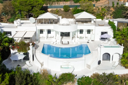 Villa Rica drone front view-min